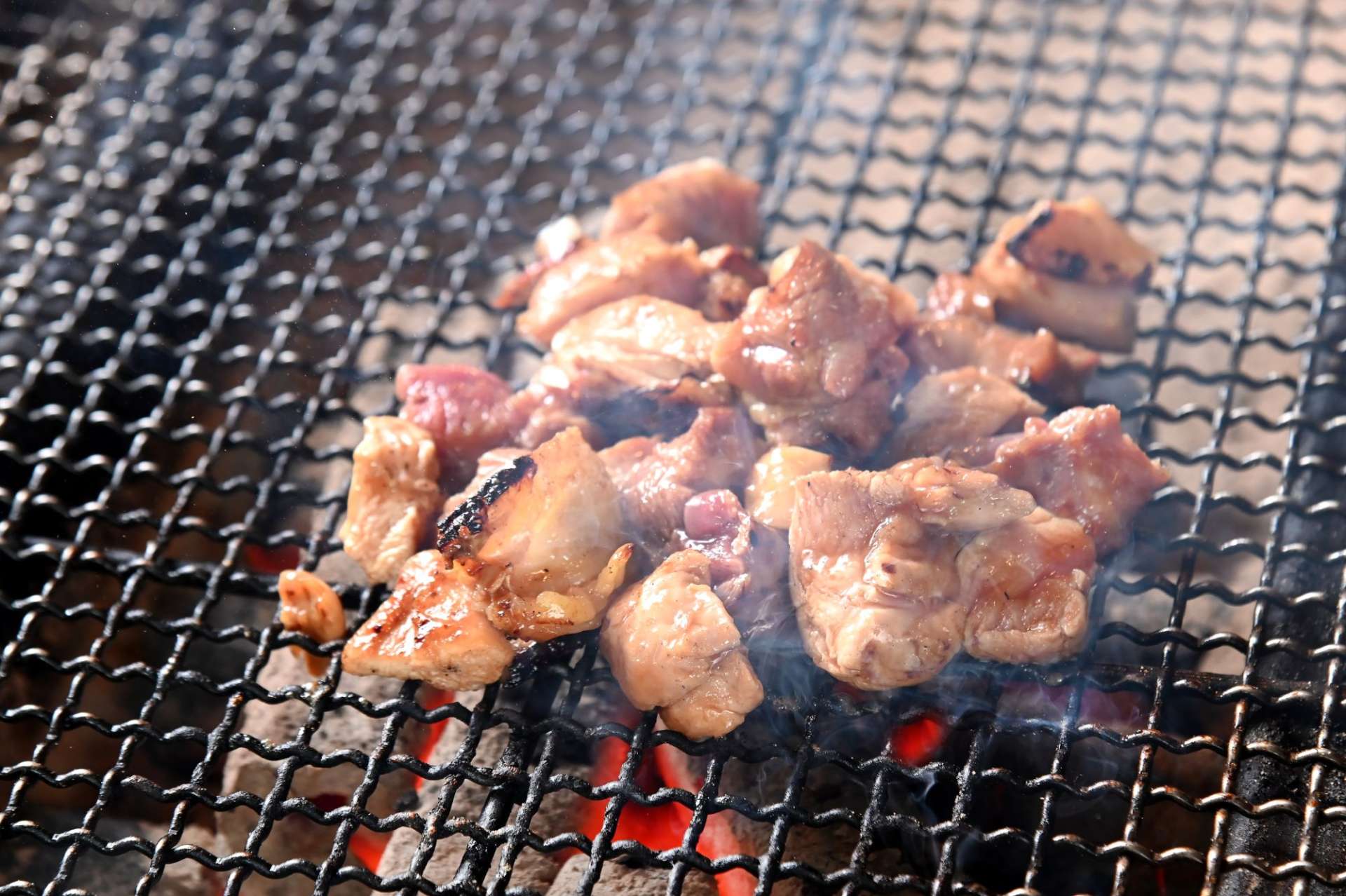 糸島市志摩芥屋にある山嵐で炉端焼きで食べて頂ける美味しい地鶏の紹介です
